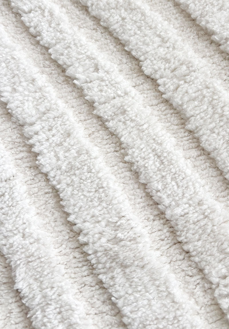 Soft 3134

Foto ambientata: Tappeto Soft 3134 geometrico pelo alto in soggiorno - Lunaria Living
Dettaglio trama: Dettaglio trama geometrica tappeto Soft 3134 - Lunaria Living
Fondo: Fondo antiscivolo tappeto Soft 3134 - Lunaria Living
Vista dall'alto: Vista dall'alto tappeto Soft 3134 geometrico - Lunaria Living